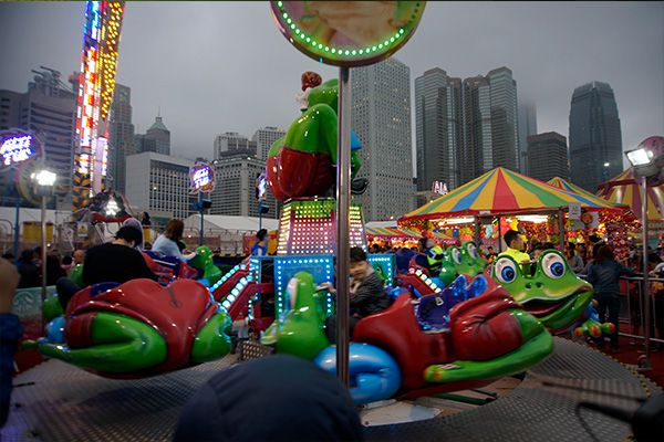 2018918博天堂照明的娱乐灯用在香港中环佳年华展示